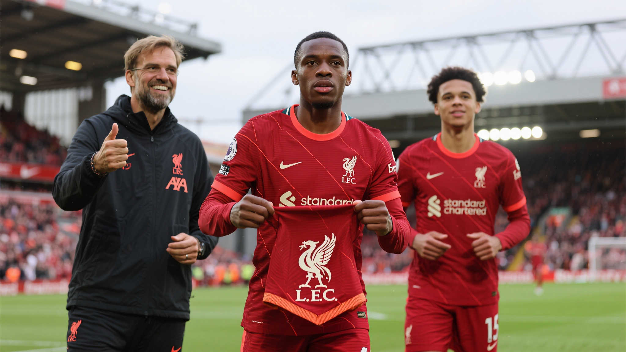 记者:药厂与利物浦就宽萨转会细节展开深入谈判,协议接近达成 具体到本次交易,克洛普的调教能力无疑是外界看好这桩